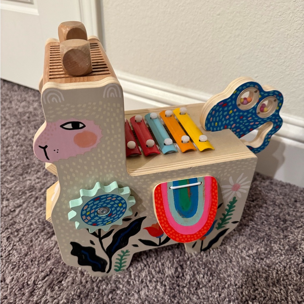 Manhattan Toy Musical Llama
